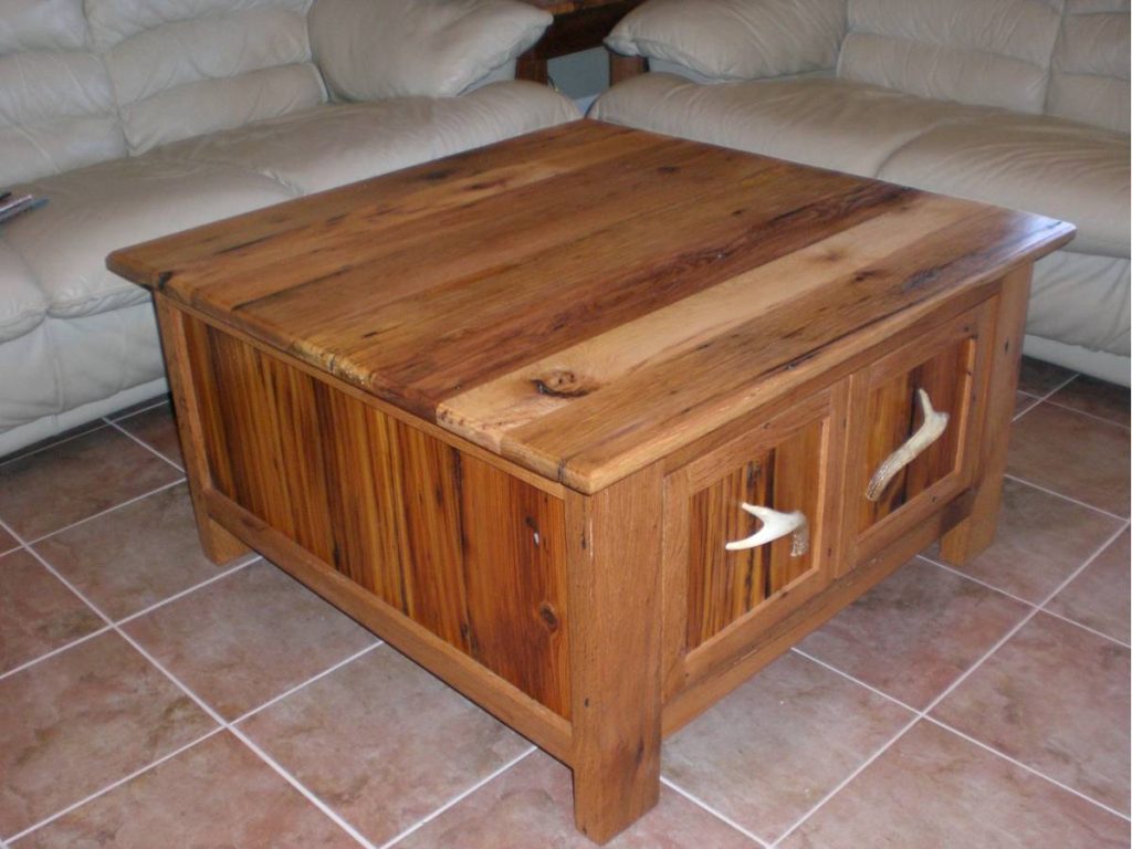 barn_wood_rustic_coffee_table_deer_antler_pulls